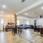 The Gated Modern Home Near Nrg And Medical Center