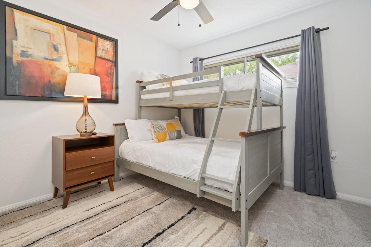Holiday home The Gated Modern Near Nrg And Medical Center *